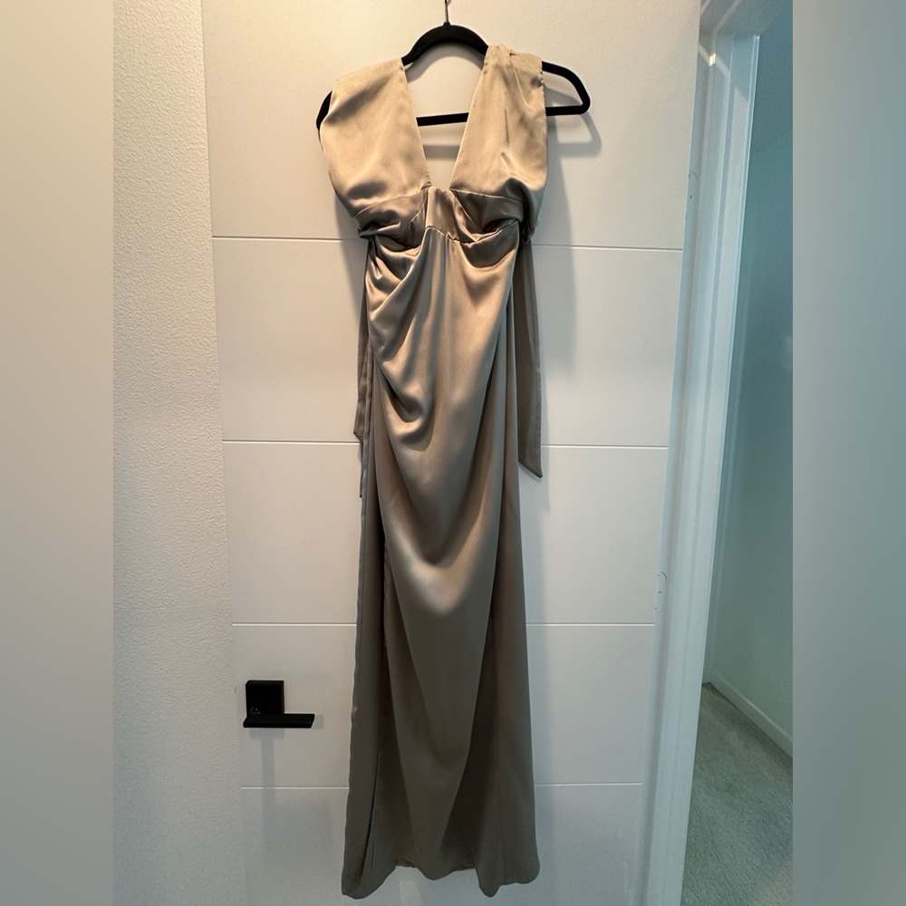 Show Me Your Mumu Adele Halter Maxi Dress Moss Green Satin | Size S - Picture 12 of 17